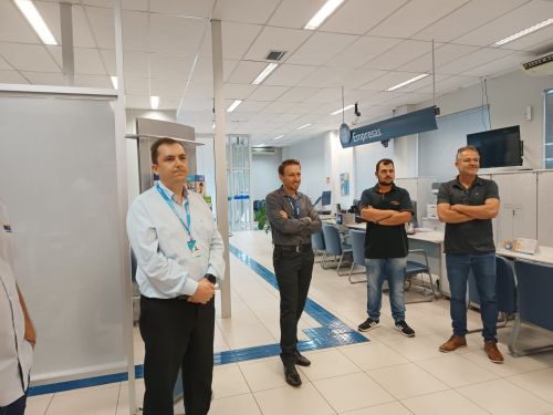 Caixa Econômica faz aniversário e comemora com a presença da Administração Municipal